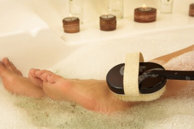 Zu ordentlicher Fußpflege gehört mehr als ein Bimsstein