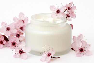 Lotionen mit Koffein, Algen und Beeren bringen dem ganzen Körper mehr Festigkeit