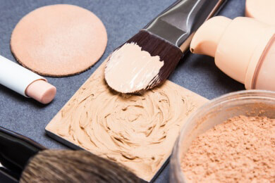 Foundations mit natürlichen Inhaltsstoffen liegen im Trend