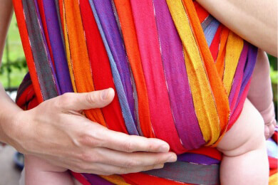 "Anders aufwachsen" - Frankreichs junge Mütter wollen länger stillen