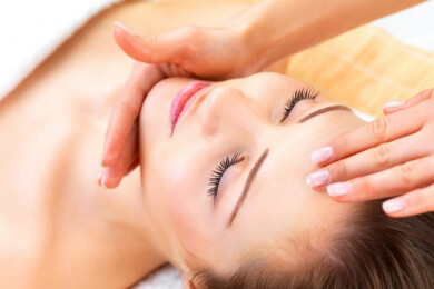 Natürlich schön durch Akupressur - Hilfreiche Beautytipps in Form von wenigen Handgriffen