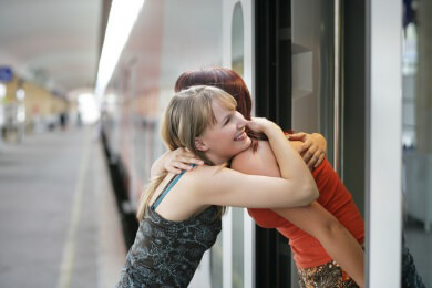 Indische Aktivistin "Amma" auf Knuddeltour durch Europa - Auch in Berlin und Mannheim wird umarmt