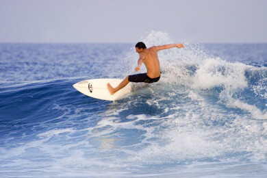 Keine Spur von verunglücktem Big-Wave-Surfer Kirk Passmore auf Hawaii