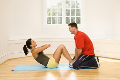 Keine Lust auf Fitness-Studio? So geht Fitness im eigenen Wohnzimmer