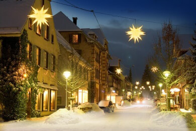 Rechtstipps zur Weihnachtsdekoration - wie viel Lichterglanz darf sein?