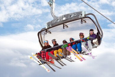 Der Winter kommt langsam in Schwung: Auf der Zugspitze werden Skilifte in Betrieb genommen