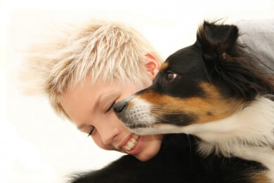 Mit Hund kommt man schneller in Kontakt