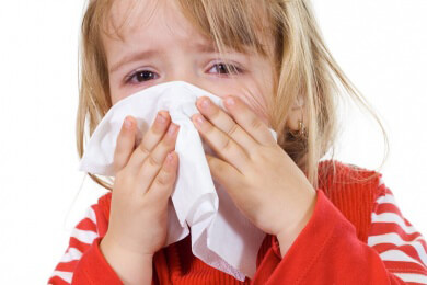 Bei Kindern unbedingt auf die richtige Dosierung von Antihistaminika achten