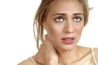 Nackenschmerzen durch Zugluft - Wie entstehen sie eigentlich?